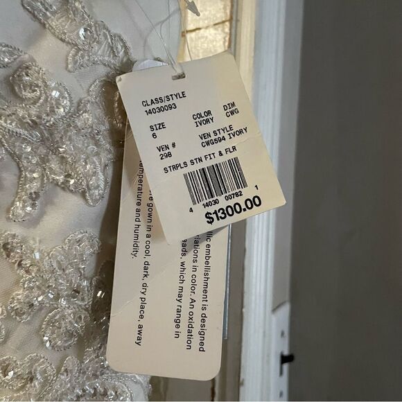 oleg cassini satin lace strapless trumpet beaded wedding‎ dress 6 - Picture 12 of 16